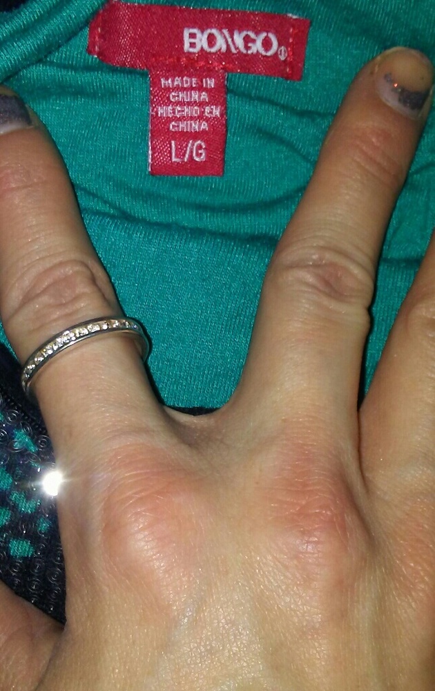 Halter top - Picture 3 of 3