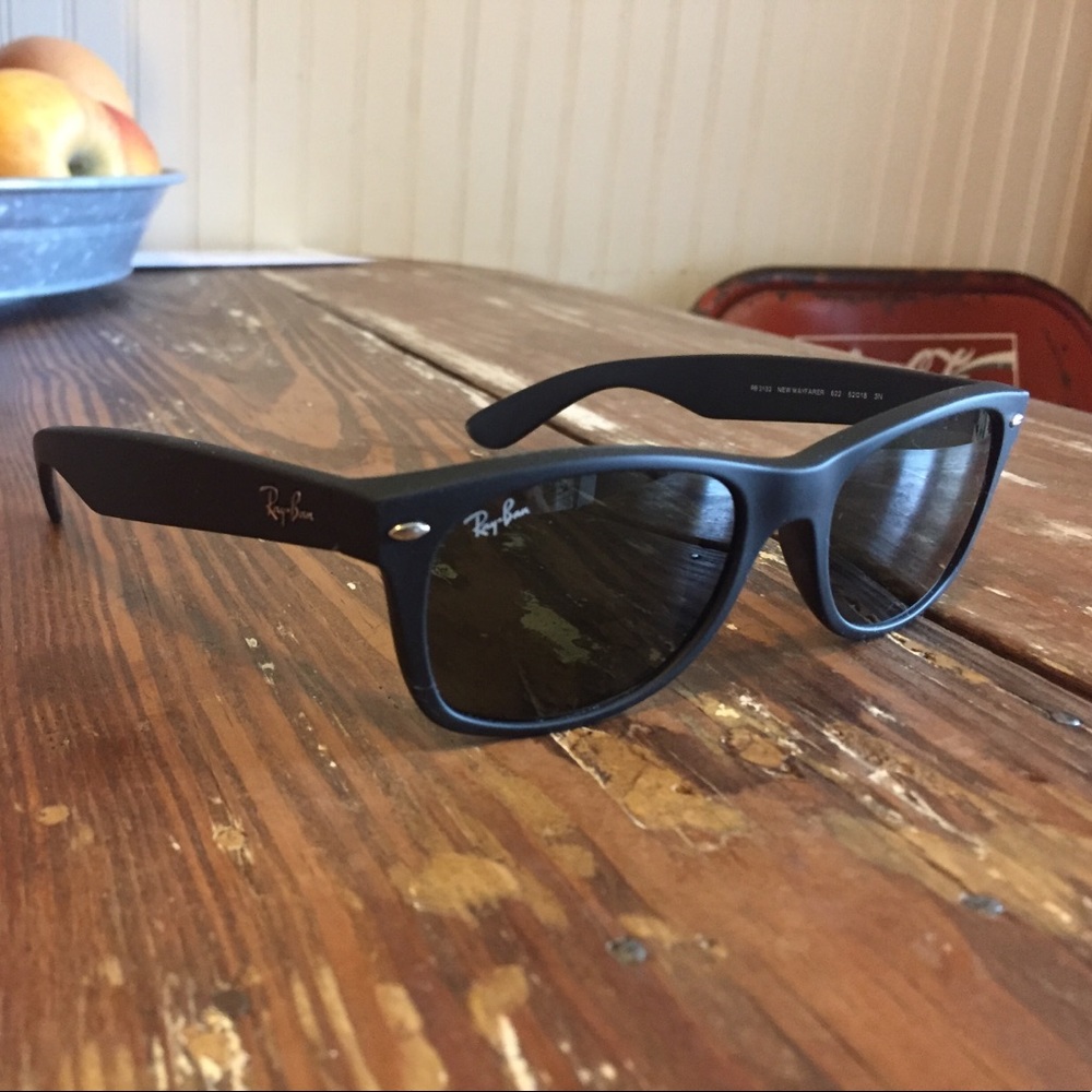 Ray-Ban Black Wayfarers