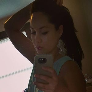 Meet your Posher, Aileen