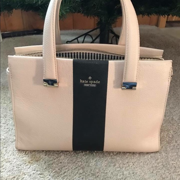 Authentic Kate Spade - Picture 1 of 4
