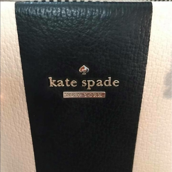 Authentic Kate Spade - Picture 3 of 4