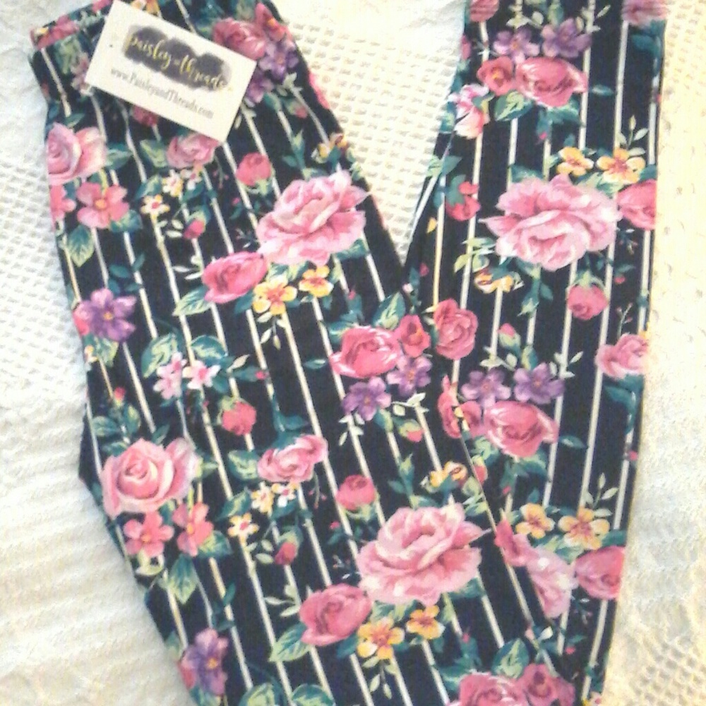 *SOLD*Paisley and Threads Jailhouse Floral legging