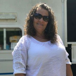 Meet your Posher, Connie