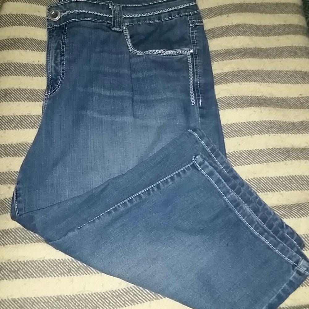 Denim capris!