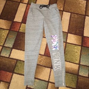 🆚 Love Pink Joggers