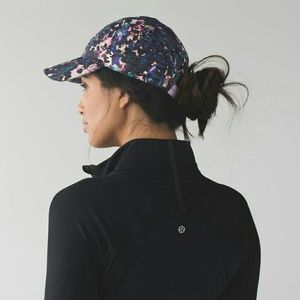 Lululemon Race to Win Run Hat purple/black floral