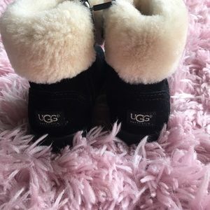 Kids UGG Boots Authentic 8.5 toddler girls shoes