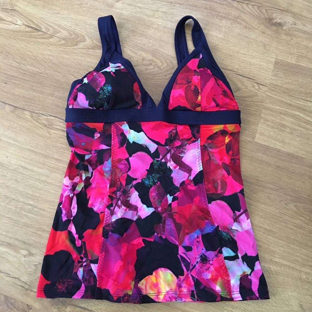 Athleta workout top