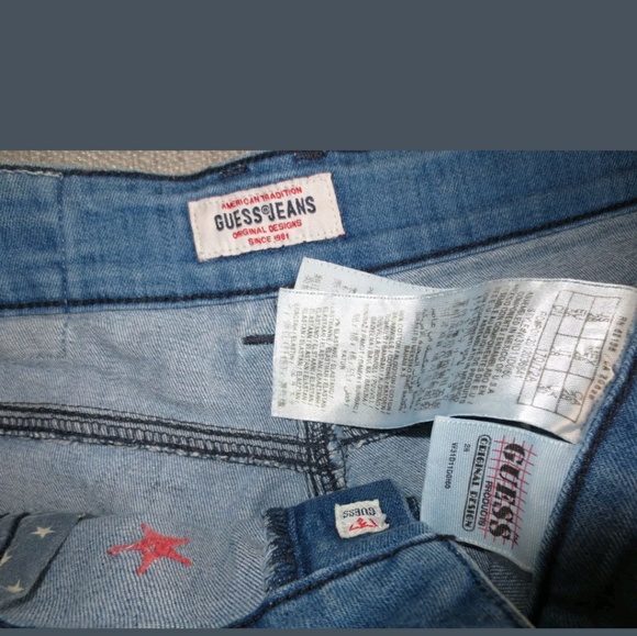 Guess flag shorts - Picture 3 of 3