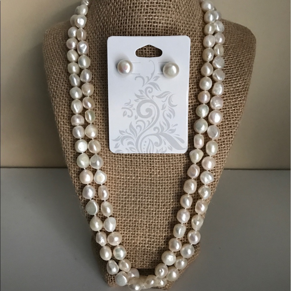 🔥🔥🔥 JUST REDUCED 🔥🔥🔥 FRESHWATER PEARL SET