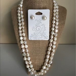 🔥🔥🔥 JUST REDUCED 🔥🔥🔥 FRESHWATER PEARL SET