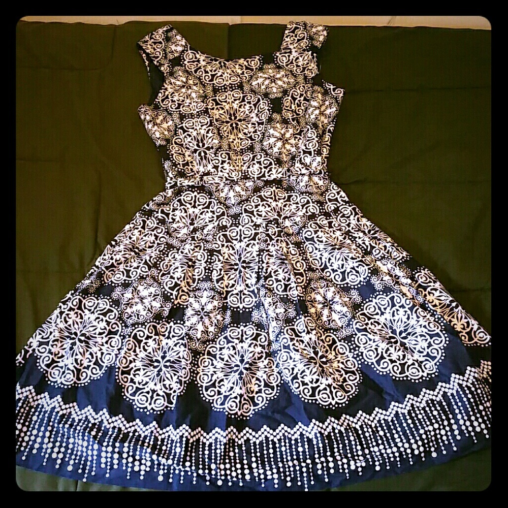 Knee length sleeveless dress