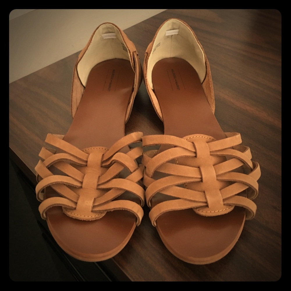 Genuine leather sandals