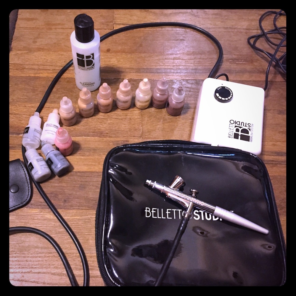 Belletto Studio airbrush system and makeup