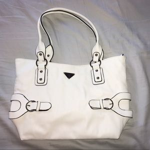 Cute white purse!