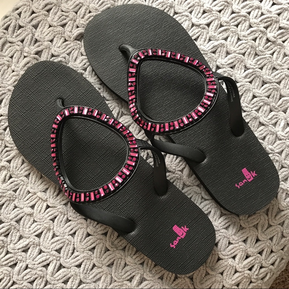 Pink jeweled Sanuks! 💖
