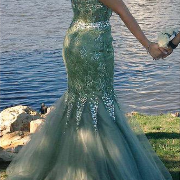 Prom Dress - Picture 1 of 2