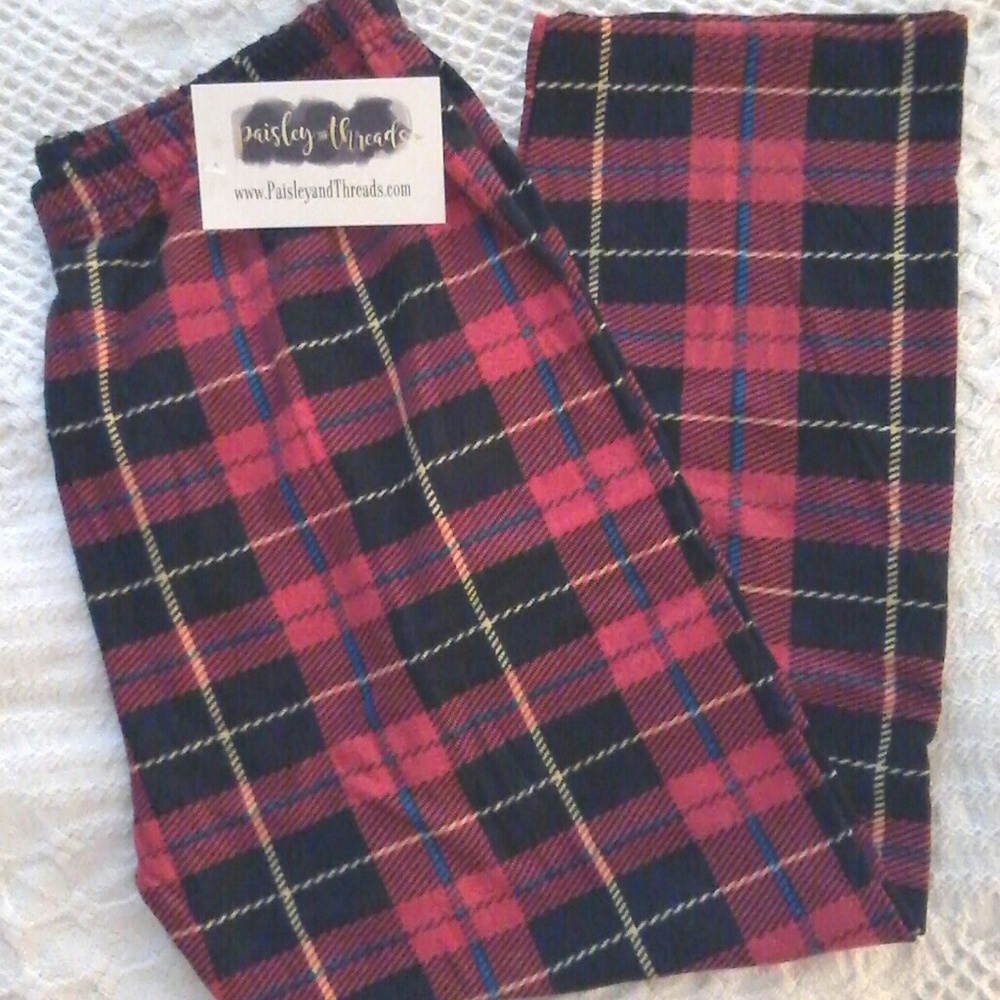 ** SOLD** Paisley and Threads Plaid Capri leggings
