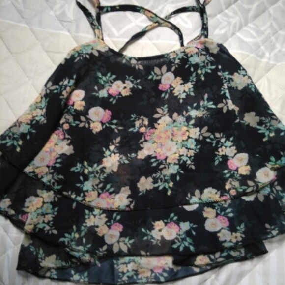🎉HP🎉Spaghetti Strap Floral Chiffon Crop Top - Picture 5 of 7