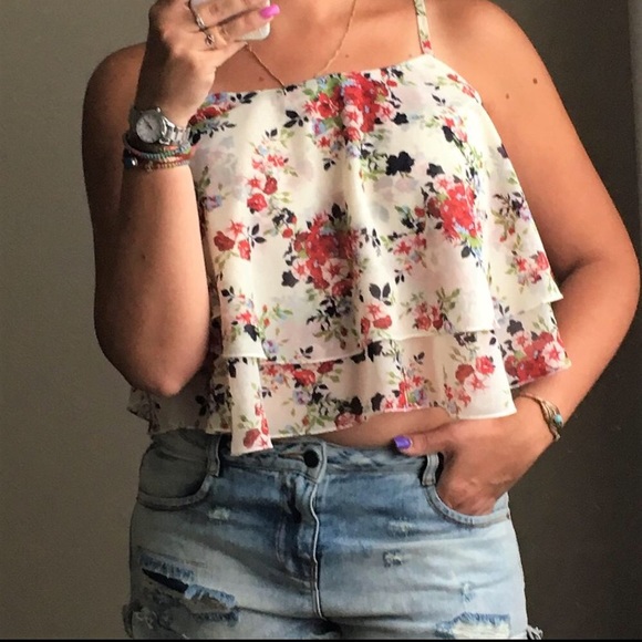 🎉HP🎉Spaghetti Strap Floral Chiffon Crop Top - Picture 7 of 7