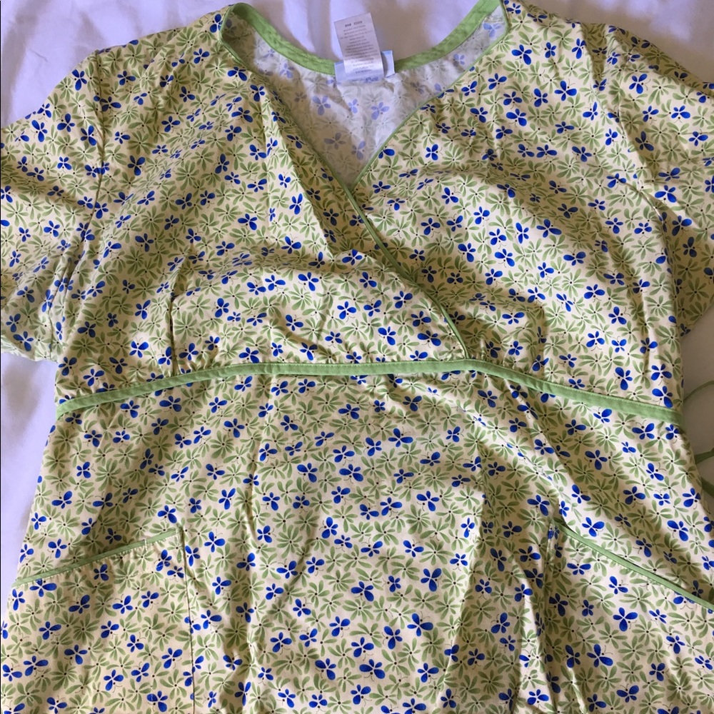 Scrub Top