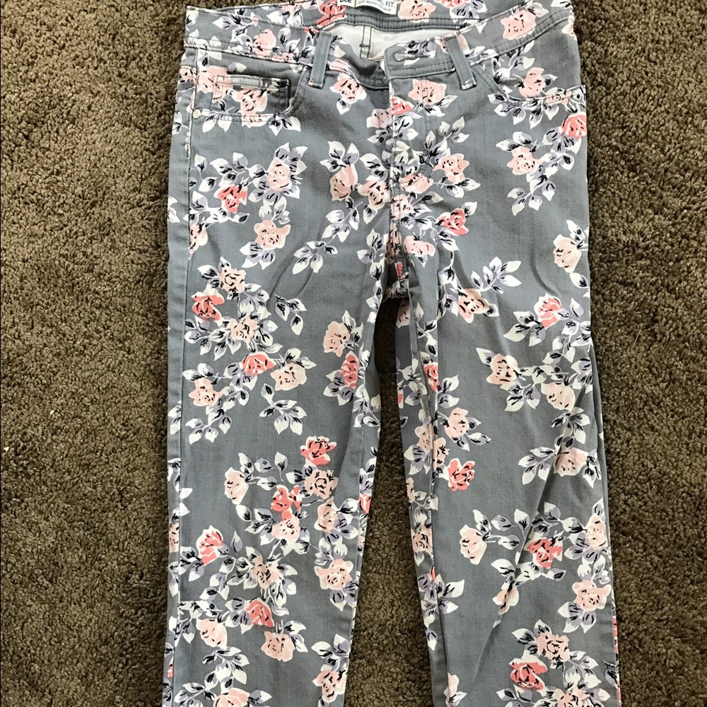 Cropped floral print jeans