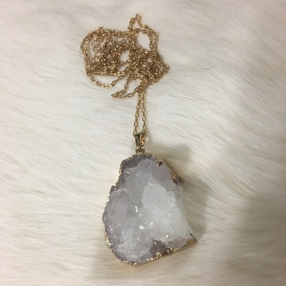 🎉HP🎉 Handmade white Druzzy necklace - Picture 2 of 4