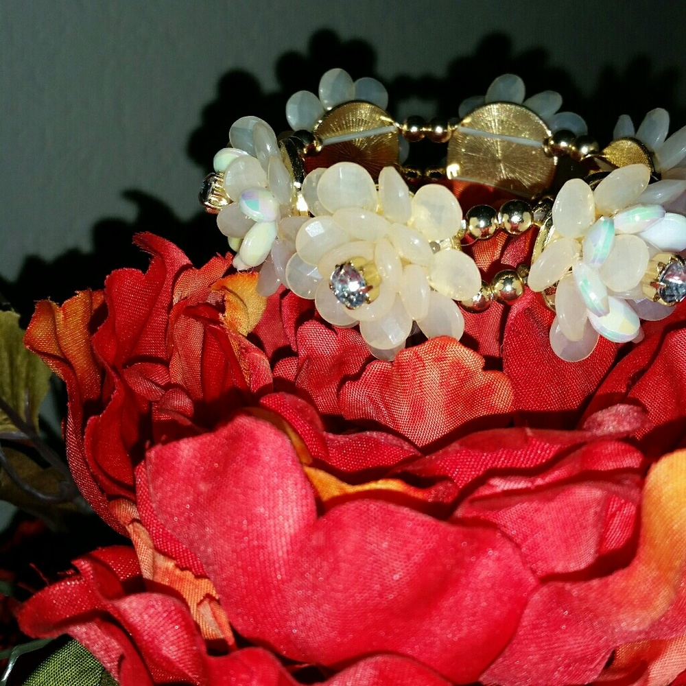 NEW Bracelet