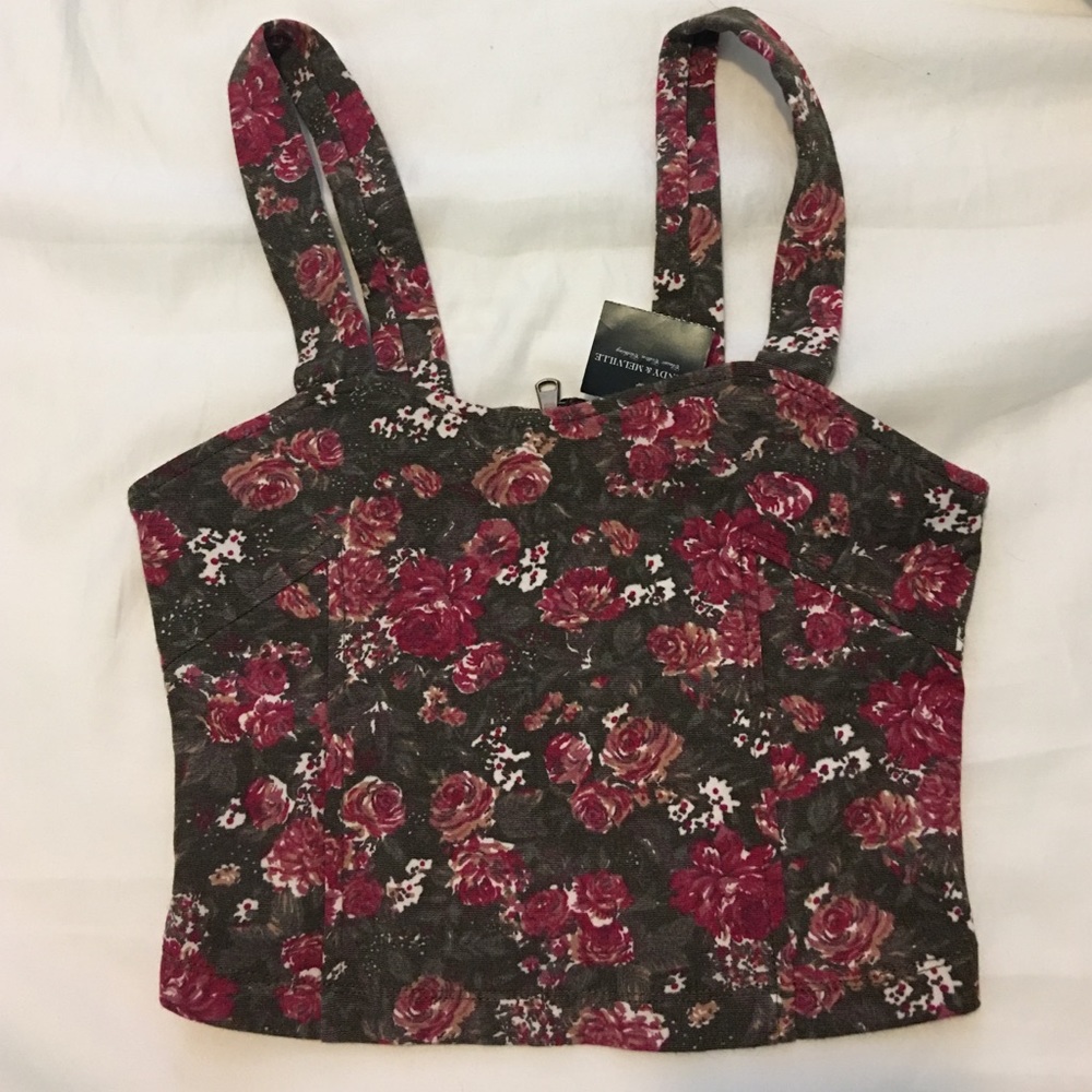 Brandy Melville crop top
