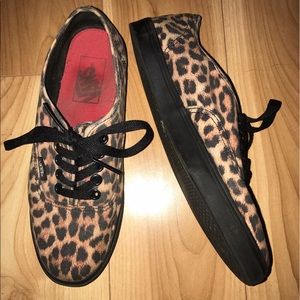 Leopard print Authentic Vans