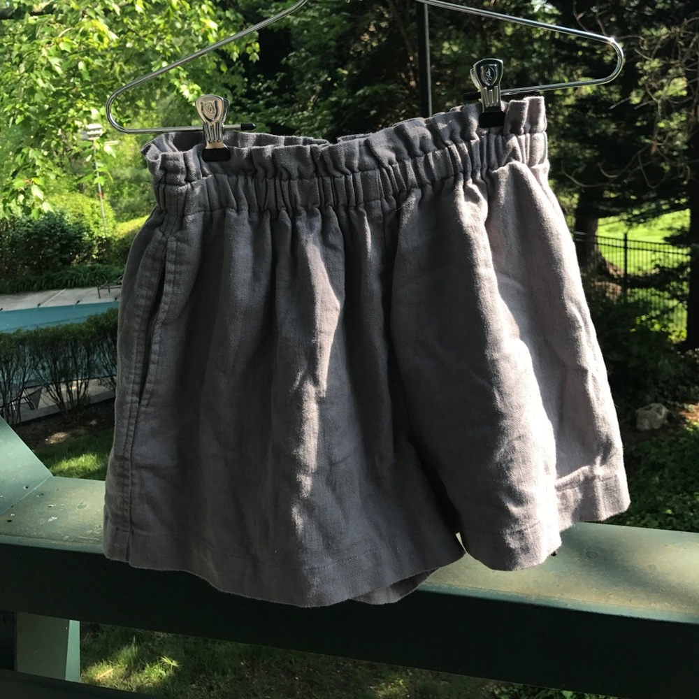 Grey shorts