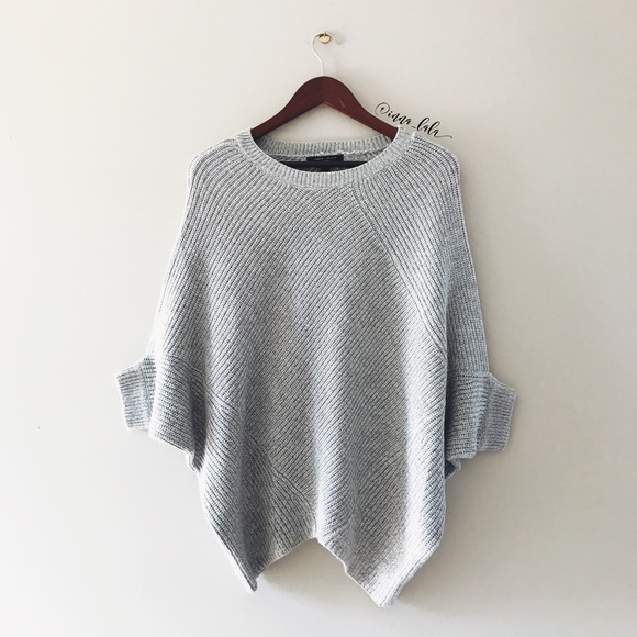 Romeo & Juliet Couture Sweaters - 🆕 Romeo & Juliet Couture Batwing Sweater