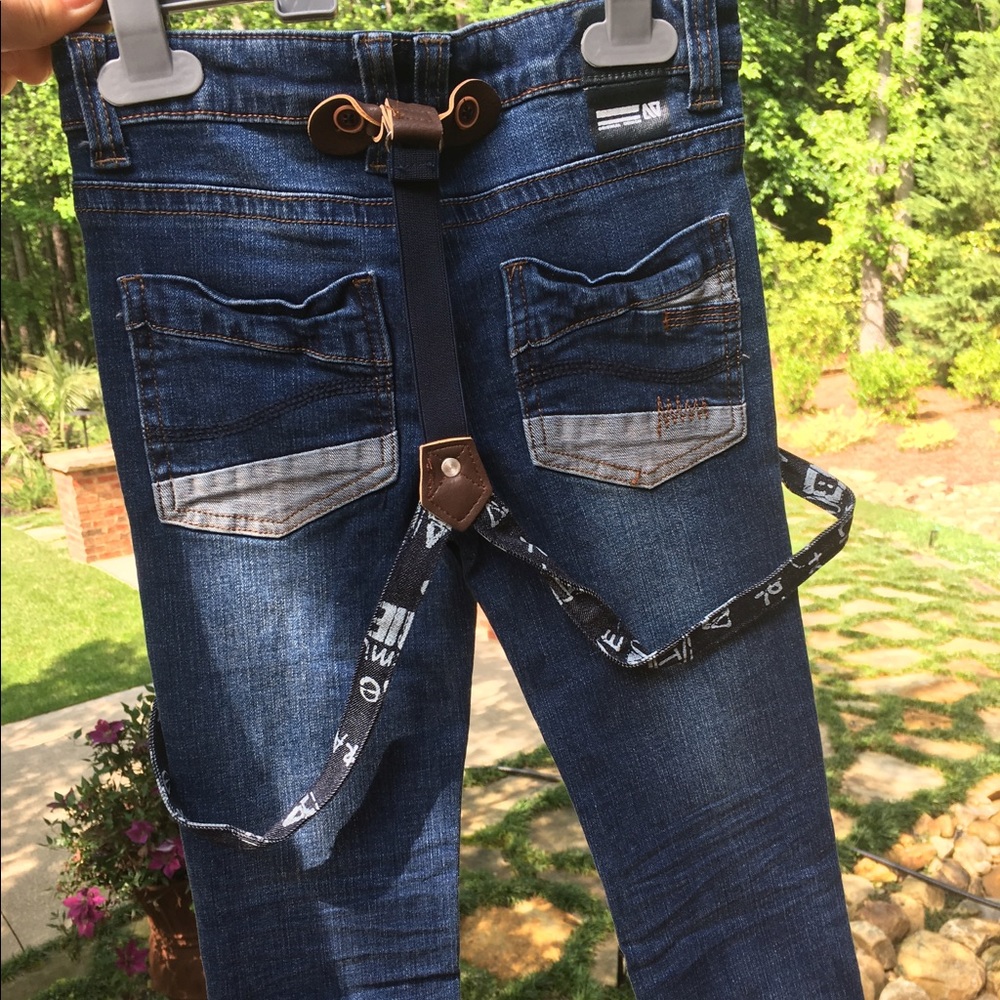 Nano boys jeans with suspenders sizes 2t - Picture 2 of 3
