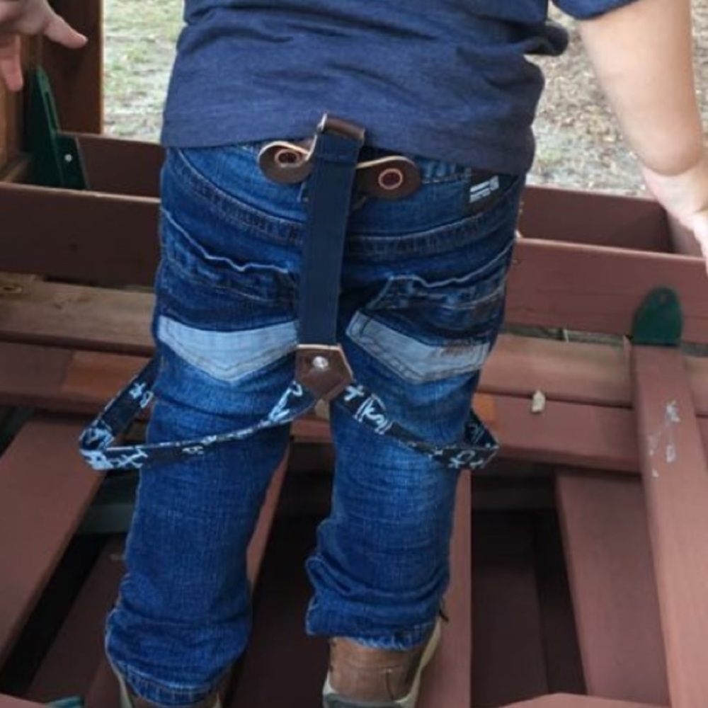 Nano boys jeans with suspenders sizes 2t - Picture 3 of 3