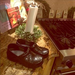 Black Dansko Clogs Size 39