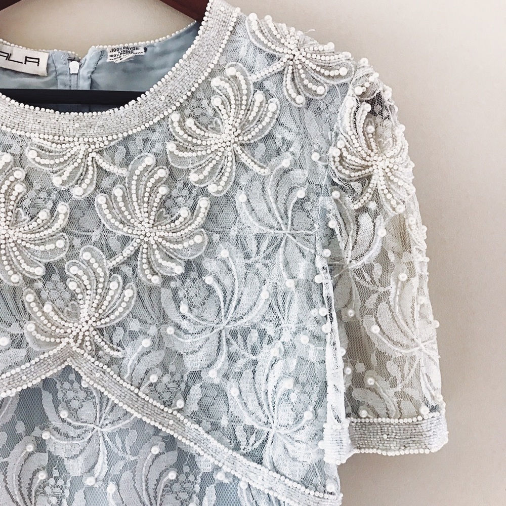 {Vintage} Scala • Pearl Lace Dress - Picture 3 of 10