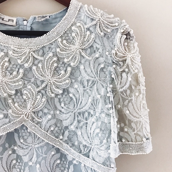 {Vintage} Scala • Pearl Lace Dress - Picture 3 of 10