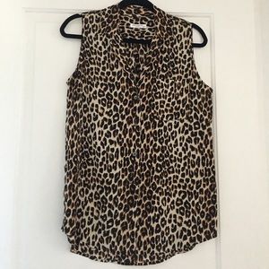 Equipment sleeveless Kiera in silk leopard