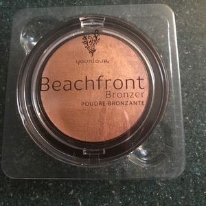 Younique's Beachfront Bronzer