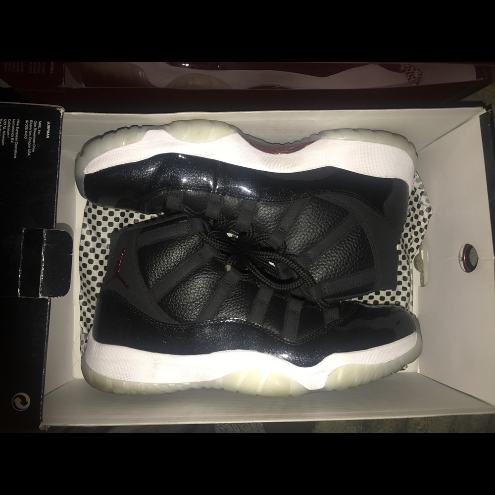 Jordan 11s 72-10 used