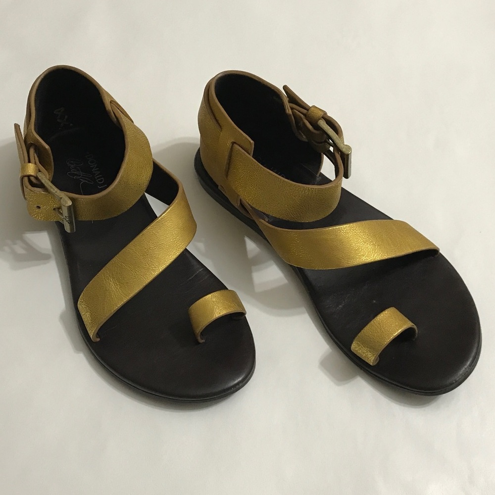 Donald J. Pliner Sandal