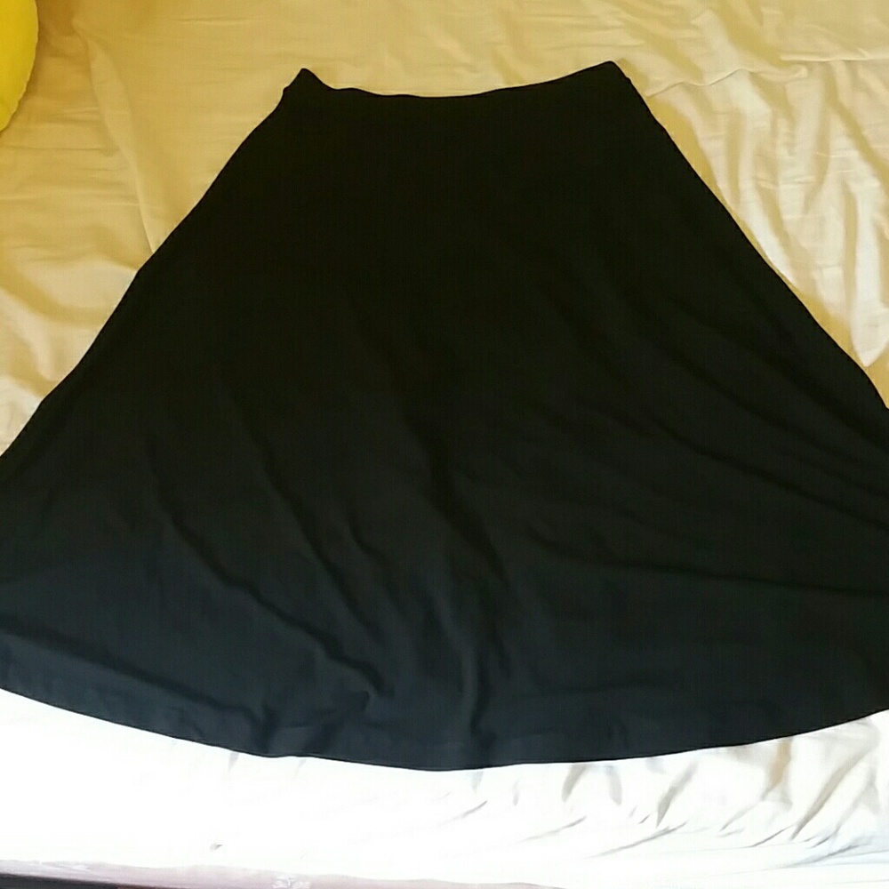 Black skirt