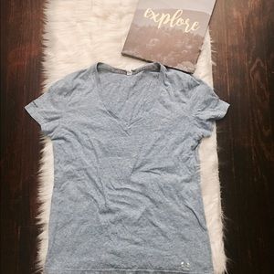Under armour tee shirt