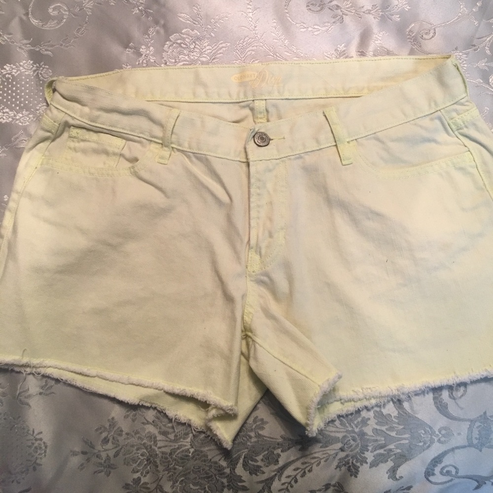 Pale yellow Denim shorts