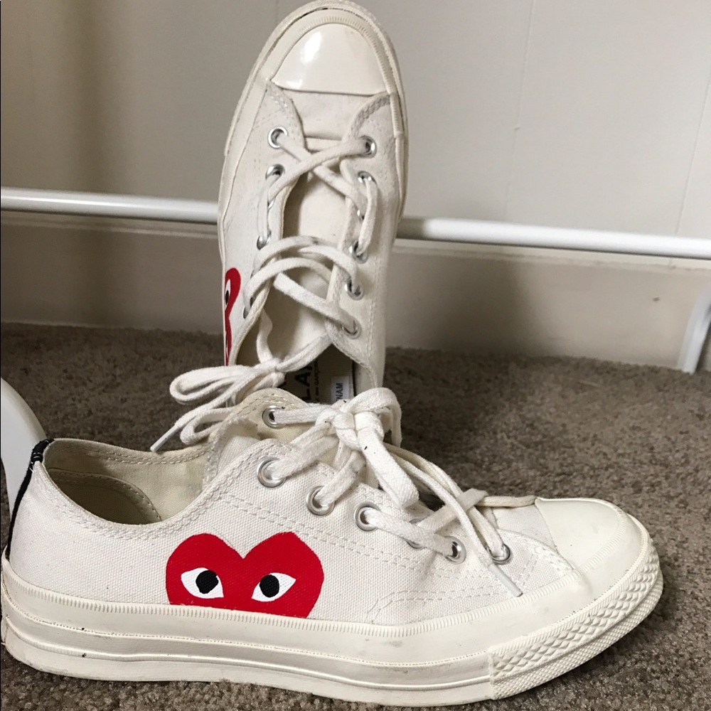 Comes Des Garçon Play X Converse Chuck Taylors