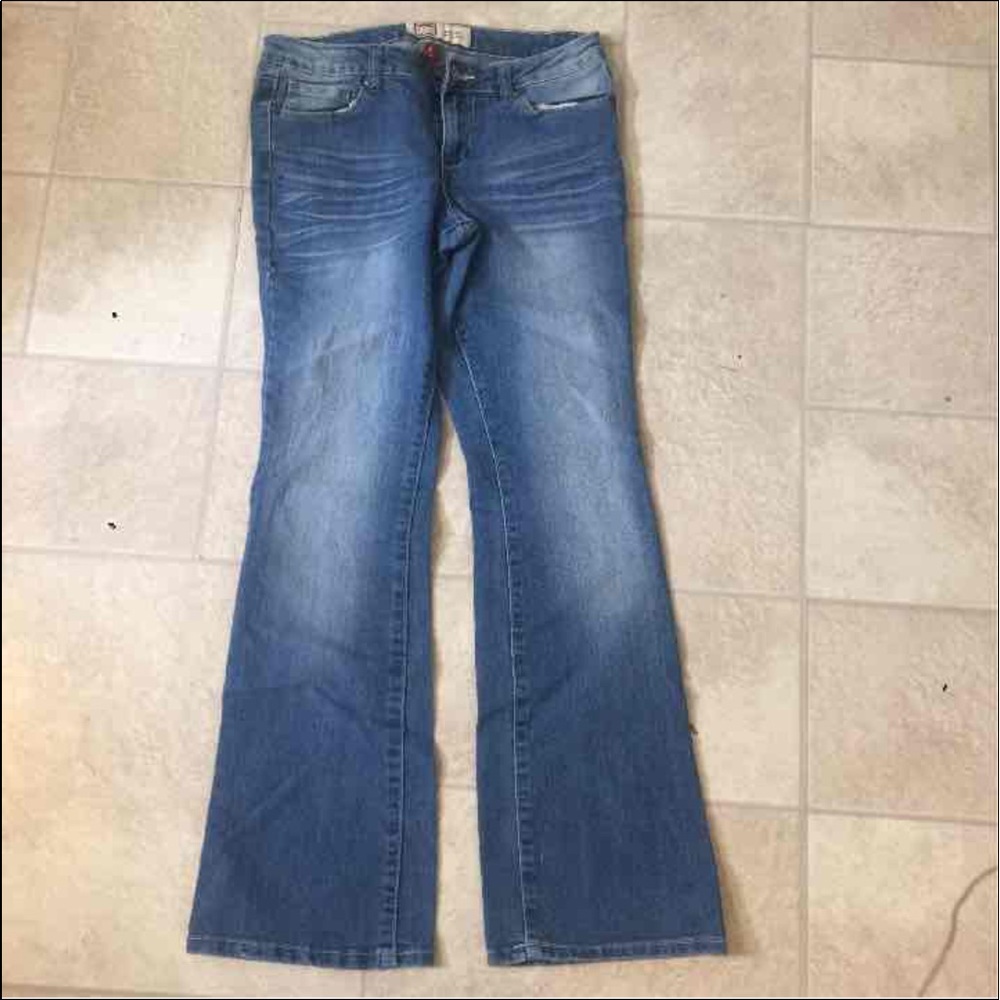 l.e.i. Jeans