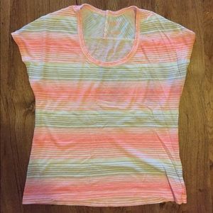 Old Navy t-shirt