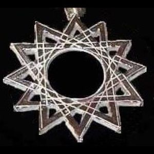 Meet your Posher, Claudia