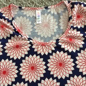 BEAUTIFUL Classic t LuLaRoe (tee)