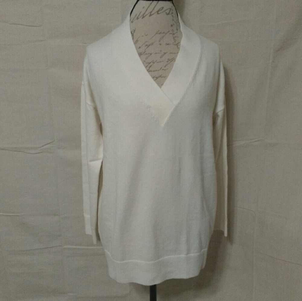 Winter White V-Neck Merino Wool Tunic Sweater